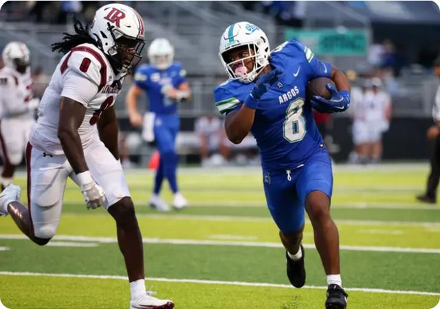Argos Dominate in Top 25 Season Opener