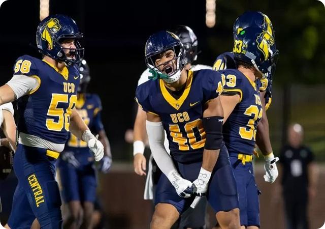 Bronchos Beat No. 5 Bearcats