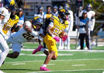 Bulldogs Stun No. 21 Golden Bulls on Homecoming