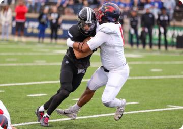 Cardinals Sink Lakers In Battle of Valleys