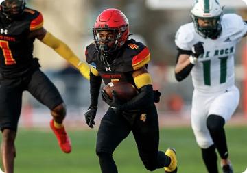 Ferris State's Justin Payoute Wins Cliff Harris Award