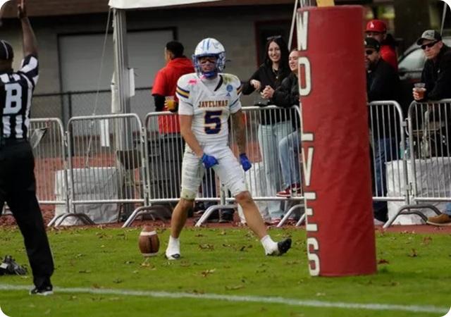 Javelinas outlast Wolves in wild shootout