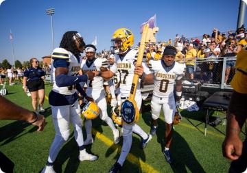 No. 13 Augustana Stuns USF with Fourth-Quarter Comeback