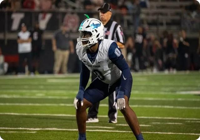 No. 4 Argos Beat No. 13 West Alabama With TD in Final Minute