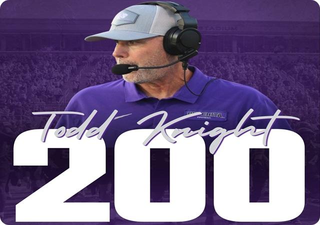 Ouachita's Todd Knight Earns 200th Win