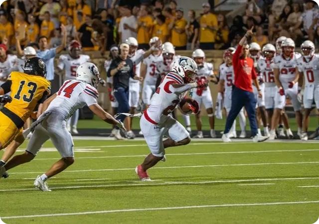Thunderwolves Roll Past Fort Hays, 35-17